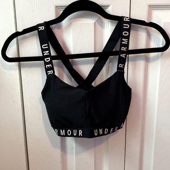 Under Armour Other - Small patted under armor black sports bra